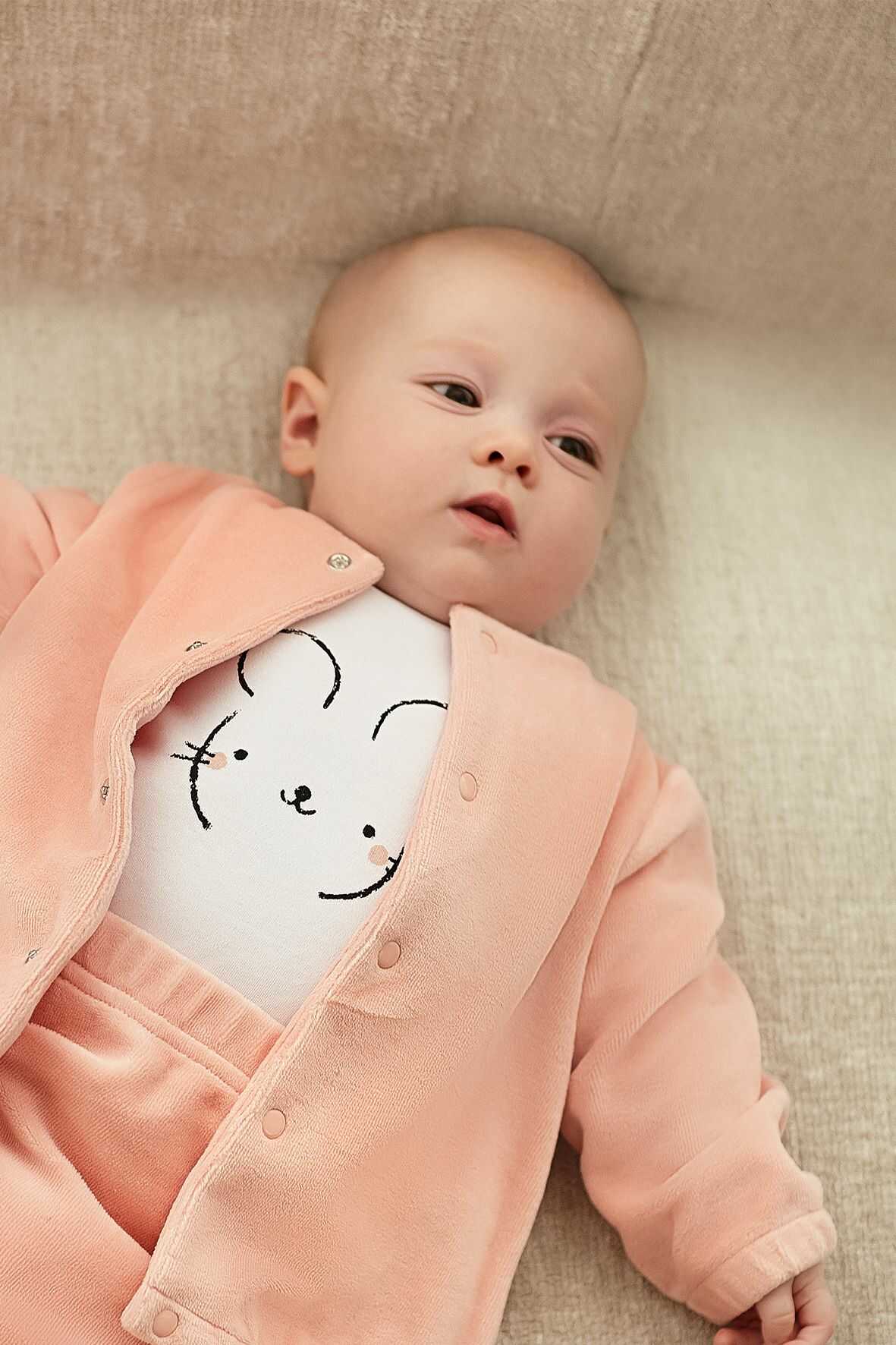 Różowa welurowa bluza niemowlęca rozpinana bez kaptura